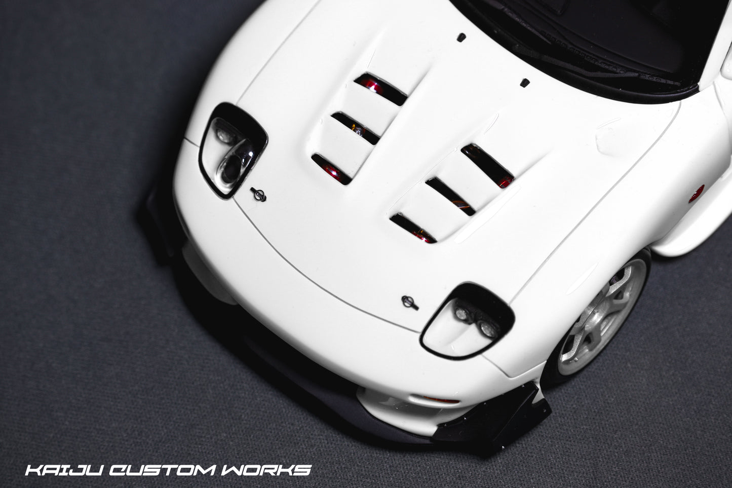 RE Amemiya Mazda RX-7 (Pure White) (PRE ORDER)