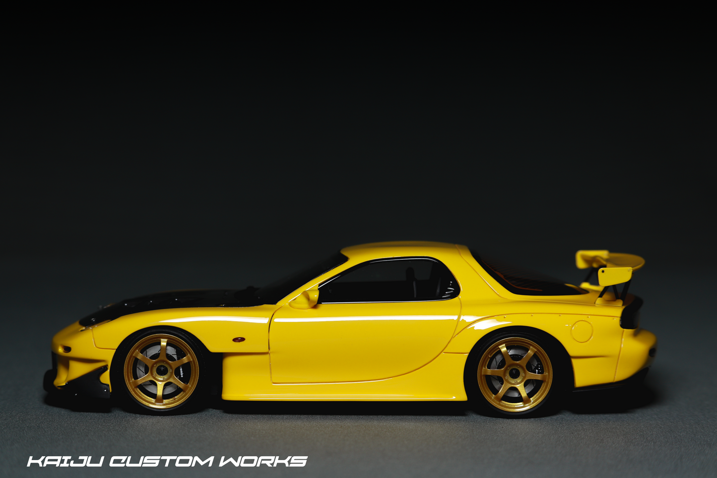 Mazda RX-7 FD3S Spec V from Initial D (PRE ORDER)